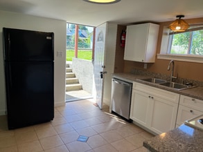 1708 S Durango St, Unit B in Tacoma, WA - Foto de edificio - Building Photo