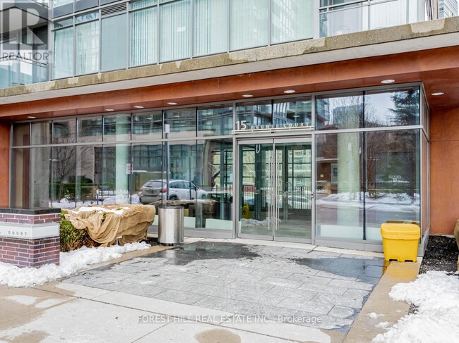 15-715 Brunel Ct in Toronto, ON - Building Photo - Building Photo
