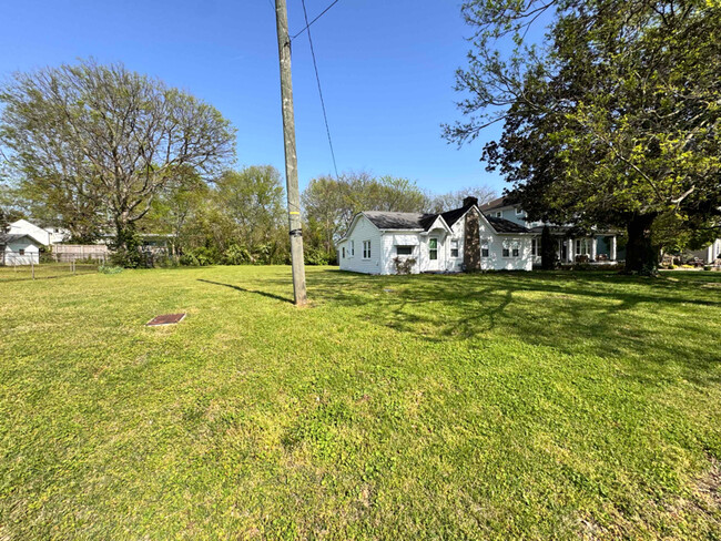 146 51st Ave N in Nashville, TN - Building Photo - Building Photo