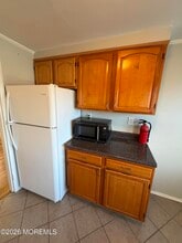 28B Garfield Park in Edison, NJ - Building Photo - Building Photo