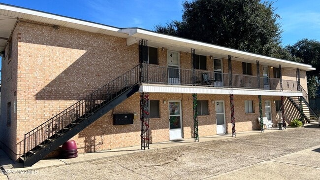 715 Harding St, Unit 4 in Lafayette, LA - Building Photo - Building Photo