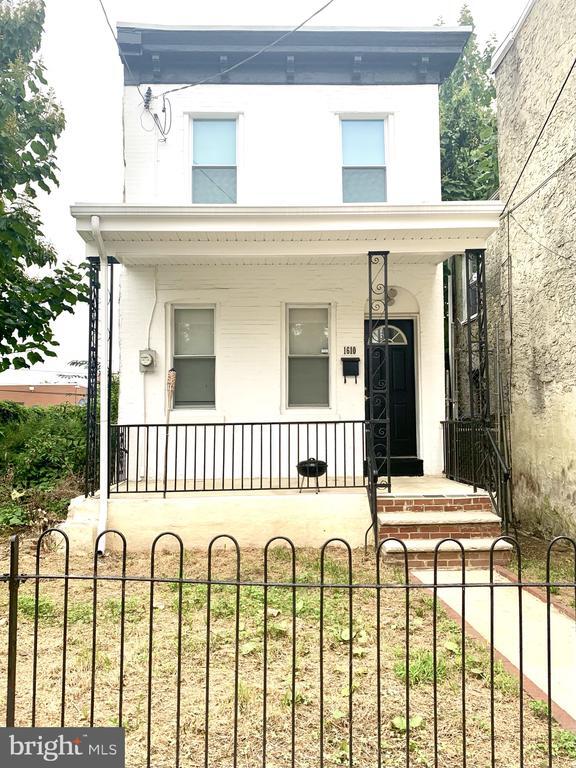 property at 1610 N 27th St