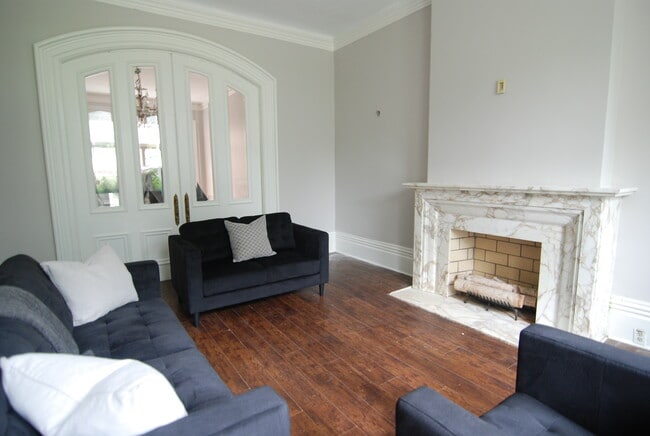 property at 127 Ontario Sta