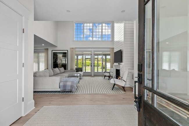 45 Carnegie Abbey Ln in Portsmouth, RI - Building Photo - Building Photo