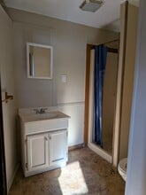 26 Virginia Ave, Unit 1st floor right in Woonsocket, RI - Building Photo - Building Photo