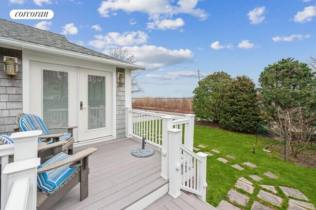 33 Bay Ave in Sag Harbor, NY - Building Photo - Building Photo