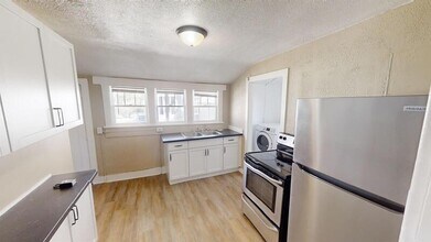 716 Pearl St in Ypsilanti, MI - Building Photo - Building Photo