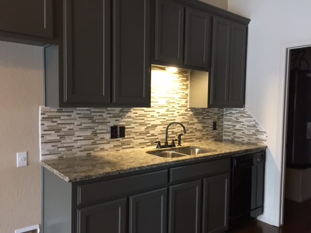 1106 W 2nd St in McGregor, TX - Foto de edificio