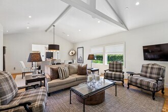 760 Zinfandel Ln in St Helena, CA - Building Photo - Building Photo