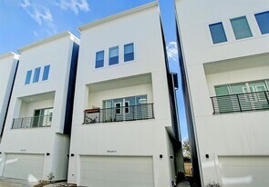 808 Fisher St in Houston, TX - Building Photo