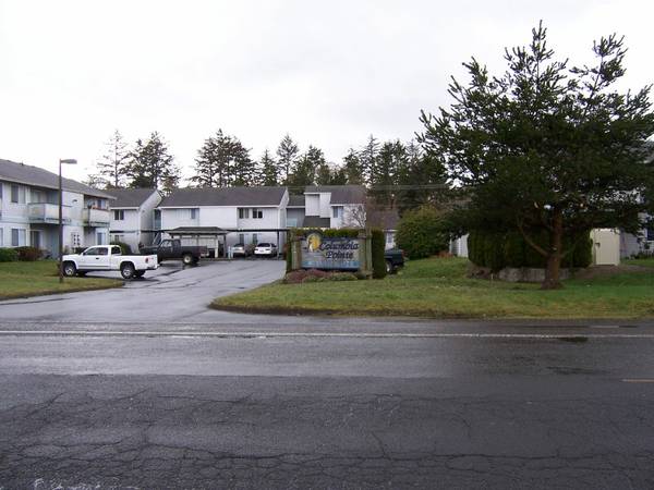 Columbia Pointe in Hammond, OR - Foto de edificio