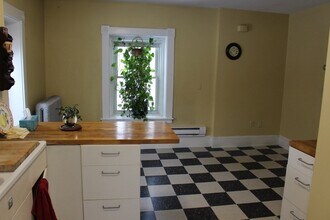 121 Winter St in Framingham, MA - Building Photo - Building Photo