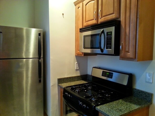 44 Highland Ave, Unit 2B