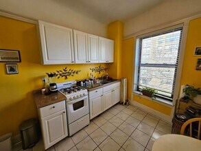 817 W Belle Plaine Ave in Chicago, IL - Building Photo - Building Photo