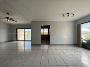 450 NW 214th St in Miami Gardens, FL - Building Photo - Building Photo