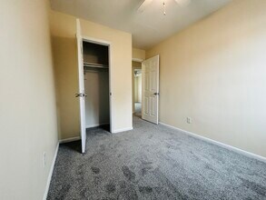 718 Spence Cir in Virginia Beach, VA - Building Photo - Building Photo