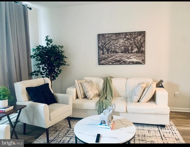 property at 2729 Lanham Hill Cir
