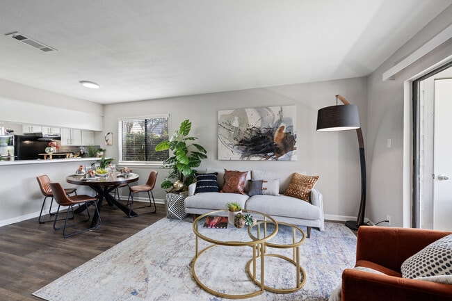 The Hilltop Apartment Homes in Temple, TX - Building Photo - Building Photo