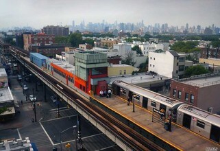 21-70 31st St-Unit -2F in Queens, NY - Building Photo - Building Photo
