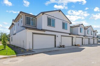4242 W Perspective St in Eagle, ID - Building Photo - Building Photo