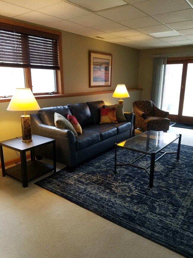 9 Mountain Laurel Ln, Unit Furnished