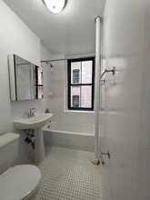 504 E 79th St in New York, NY - Building Photo - Building Photo