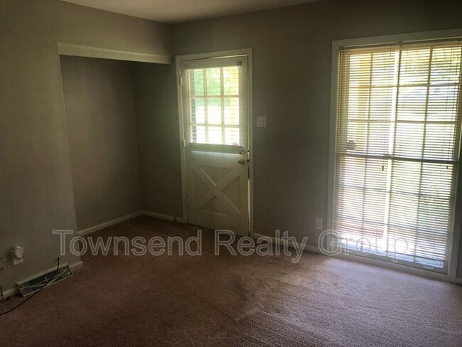 4601 Somerdale Ln in Charlotte, NC - Building Photo - Building Photo
