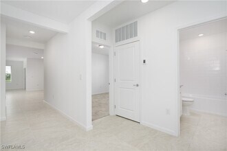 42380 Cascade Dr in Punta Gorda, FL - Foto de edificio - Building Photo