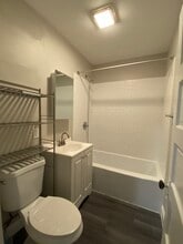 46 Mooreland St, Unit 1FL in Springfield, MA - Foto de edificio - Building Photo