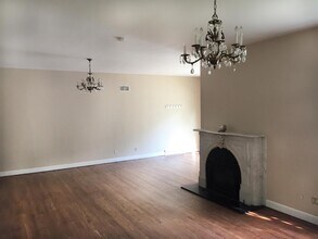 354 Ferson Ave in Iowa City, IA - Building Photo - Building Photo