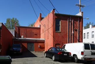 228 W. Broad Street in Richmond, VA - Foto de edificio - Building Photo