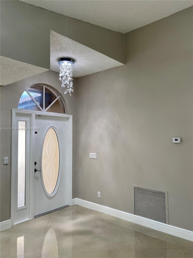 405 SW 183rd Way in Pembroke Pines, FL - Building Photo - Building Photo
