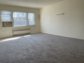 264 Glenbrook Rd in Stamford, CT - Building Photo - Building Photo
