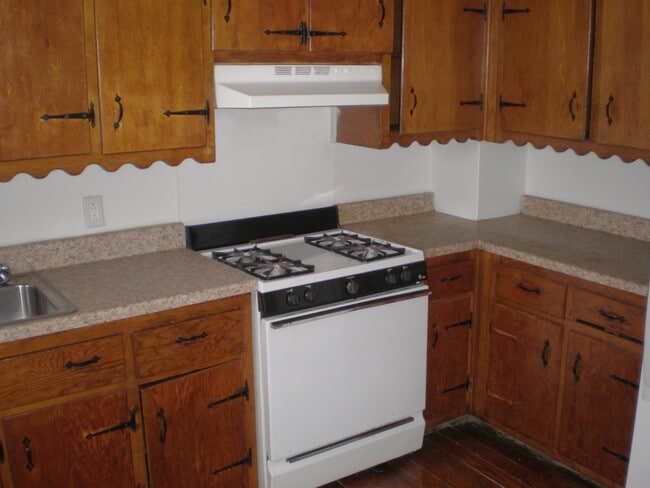 239 E College Ave in York, PA - Building Photo - Building Photo