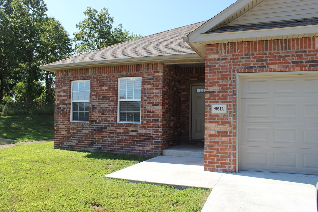 5001 Raintree Cir in Loma Linda, MO - Building Photo