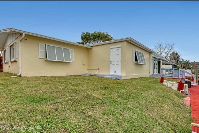 1560 Salmon St in Merritt Island, FL - Building Photo - Building Photo