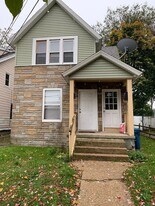 924 Fountain St NE in Grand Rapids, MI - Building Photo