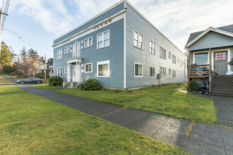 Third Street Apartments in Aberdeen, WA - Building Photo - Building Photo