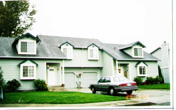 1125-1129 10th Ave NW in Puyallup, WA - Building Photo - Building Photo