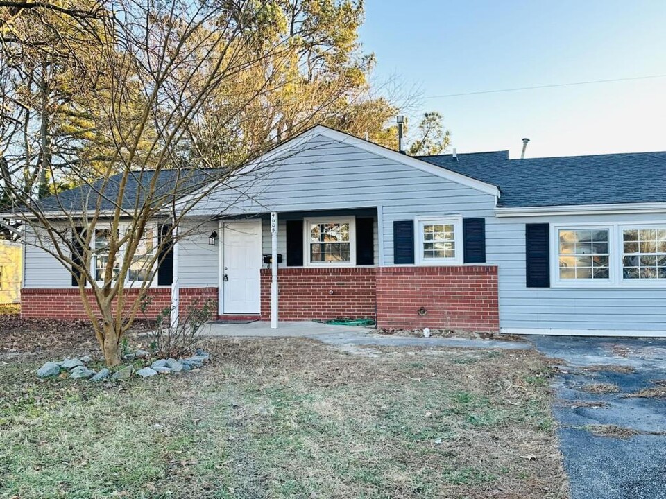 4605 Patriot Ln in Virginia Beach, VA - Building Photo