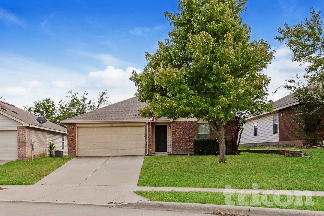 641 Rosario Ln in Haslet, TX - Building Photo