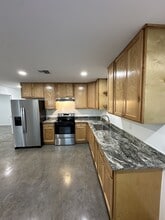 126 S Refinery St in Lafayette, LA - Building Photo - Building Photo