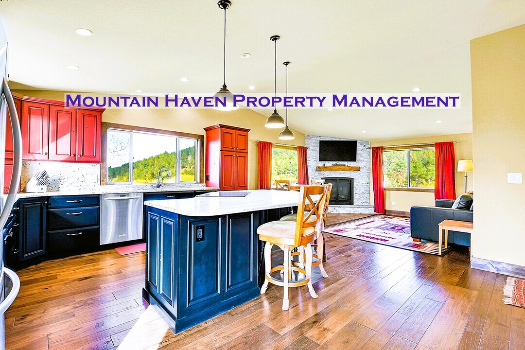 9174 S Armadillo Trail in Evergreen, CO - Building Photo