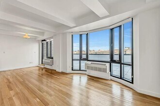 35-40 30th St in Queens, NY - Building Photo - Building Photo