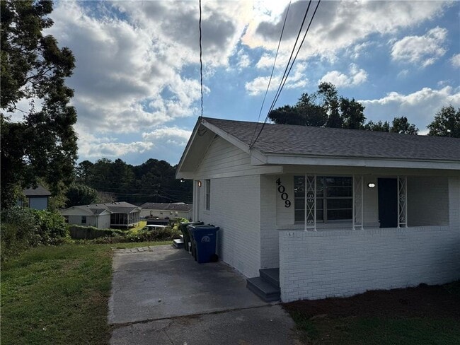 4009 Ester Dr SW in Atlanta, GA - Building Photo - Building Photo