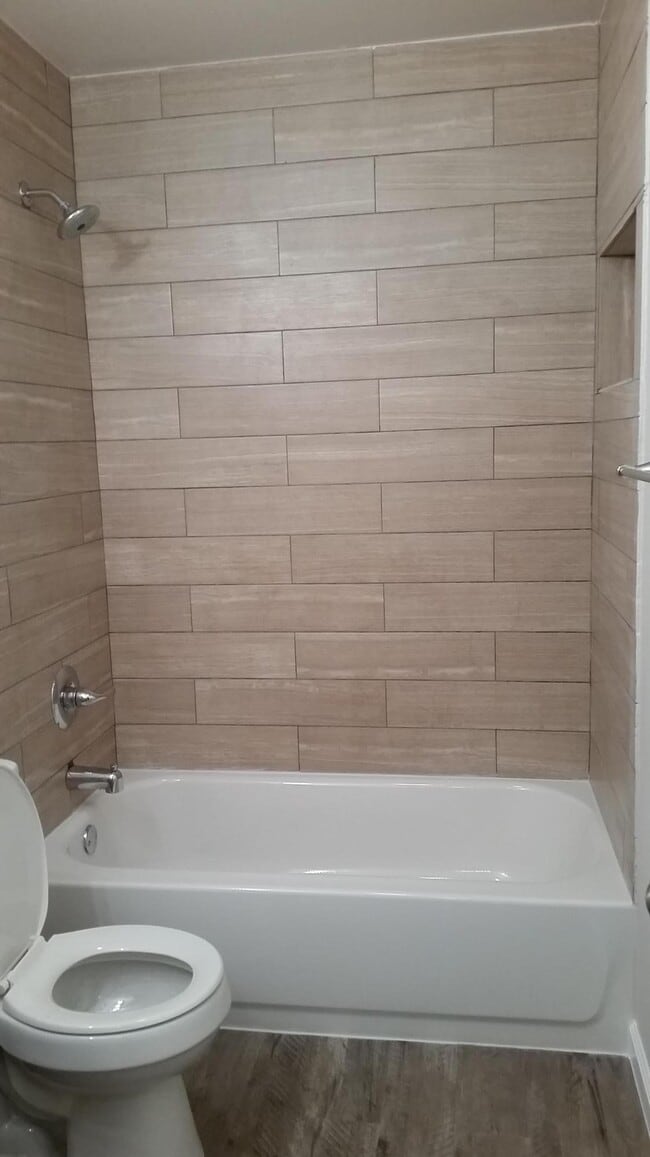 941 Valley Rd in Crestview, FL - Building Photo - Building Photo