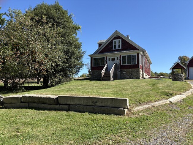 1918 County St in Taunton, MA - Building Photo - Building Photo