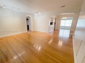 2290 SW 26th Ln in Miami, FL - Building Photo - Building Photo