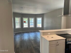 253 6th Ave in Troy, NY - Building Photo - Building Photo