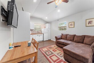 6951 Leandra Dr in Houston, TX - Building Photo - Building Photo